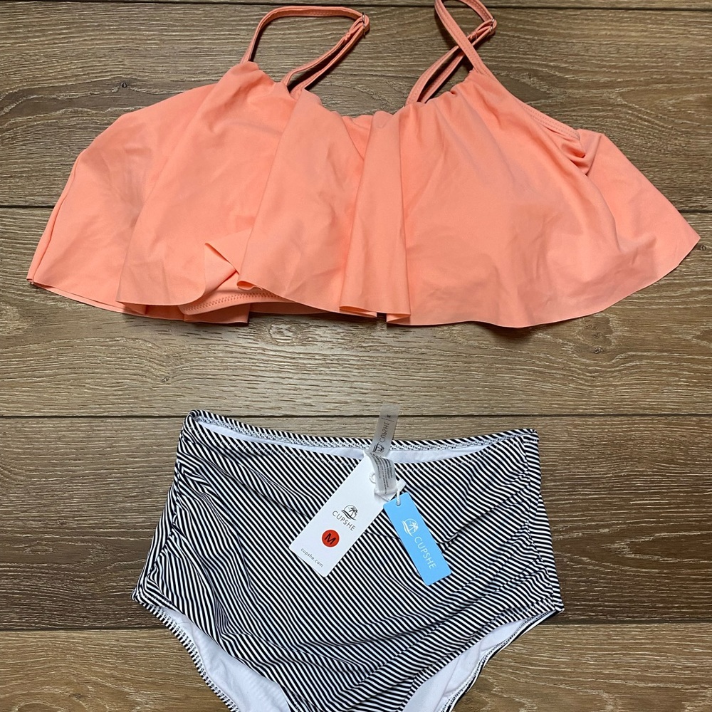 ⭐️Brand New⭐️ Cupshe size Medium bathing suit